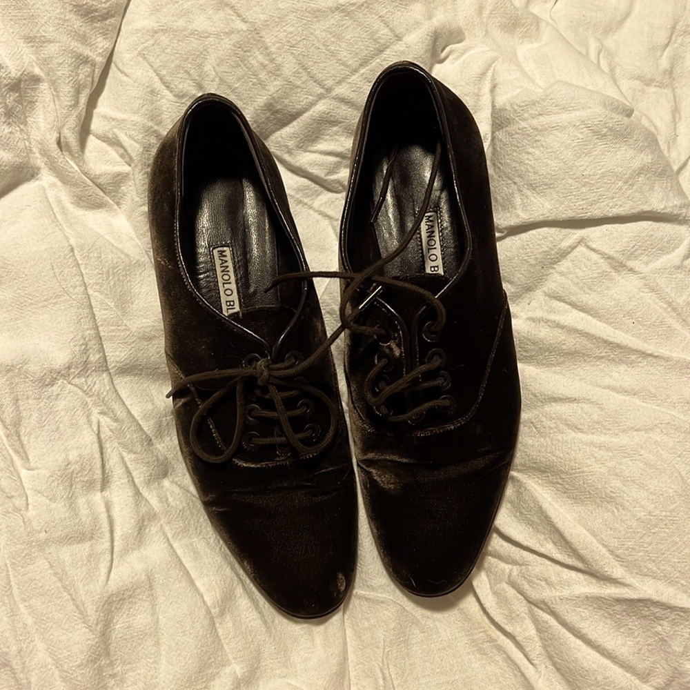 Manolo Blahnik Pruneta (Brown) Taupe Velvet Oxford Shoes Size 37.5 (7)